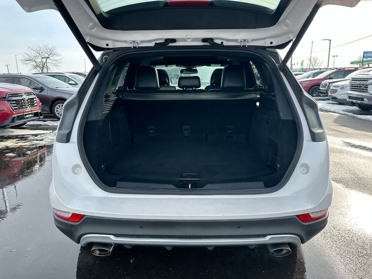 Thumbnail: 2019 Lincoln MKC - 33