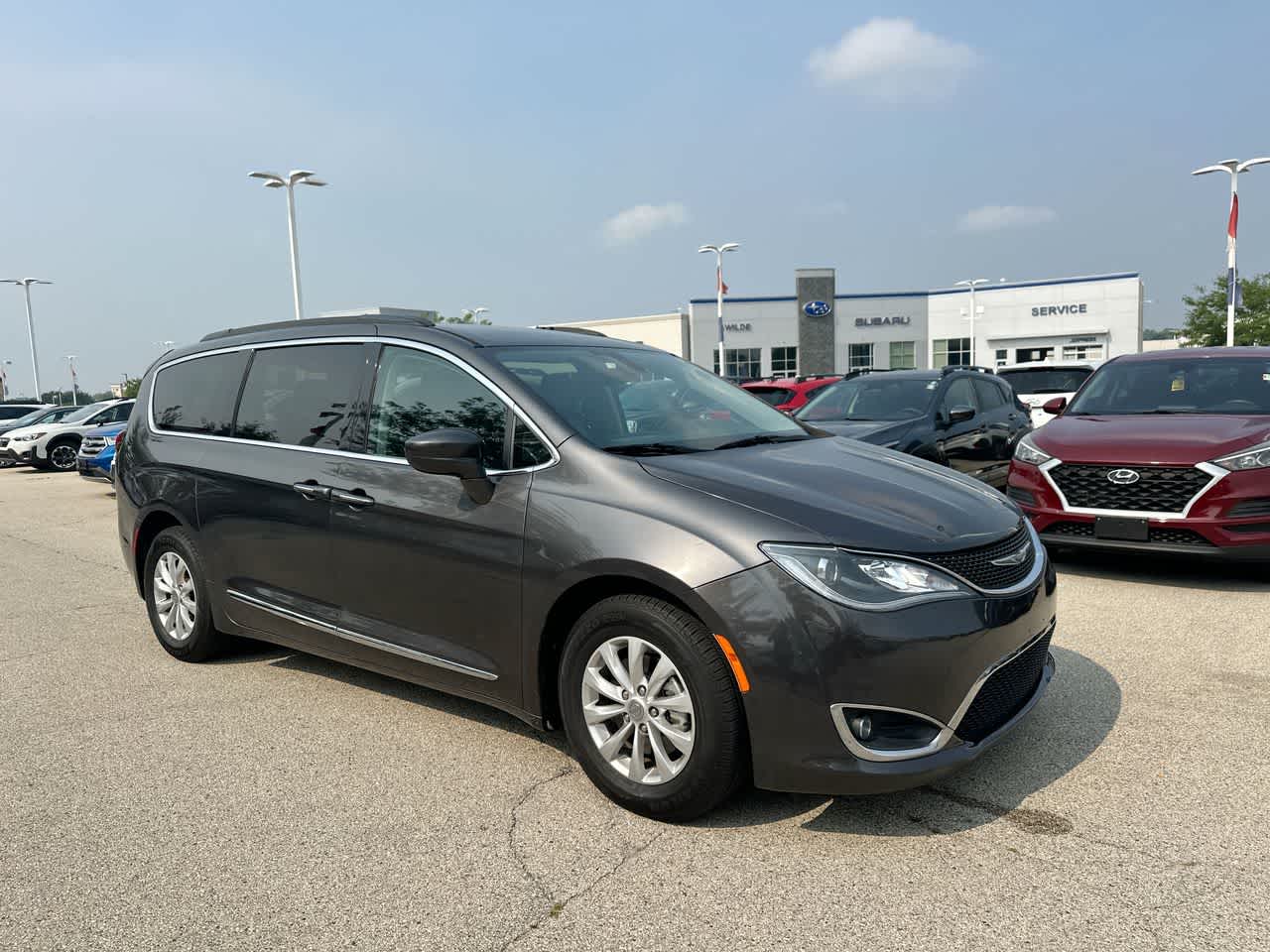 Thumbnail: 2017 Chrysler Pacifica - 15