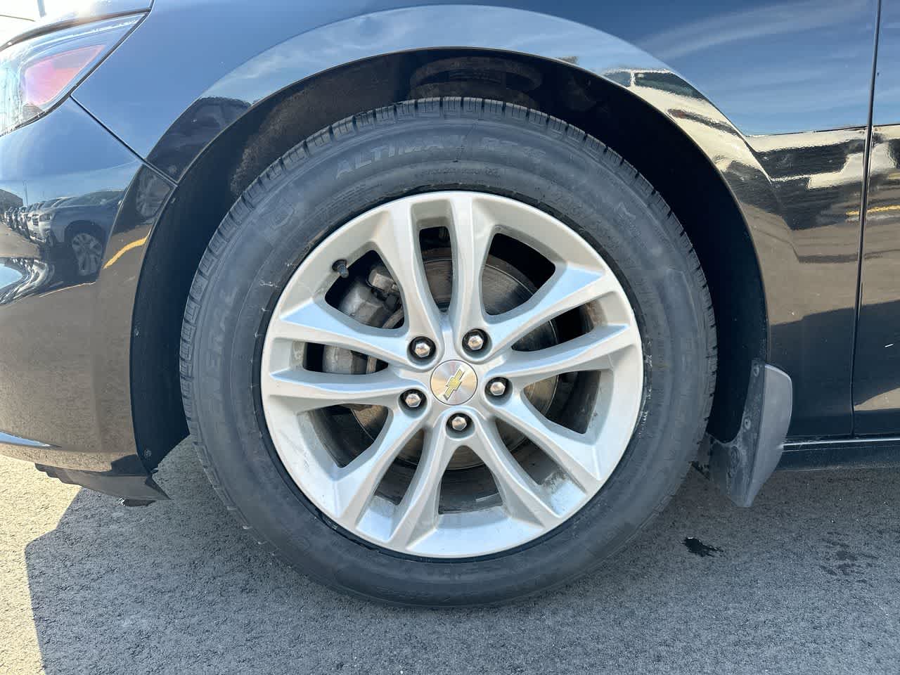 Thumbnail: 2017 Chevrolet Malibu - 19