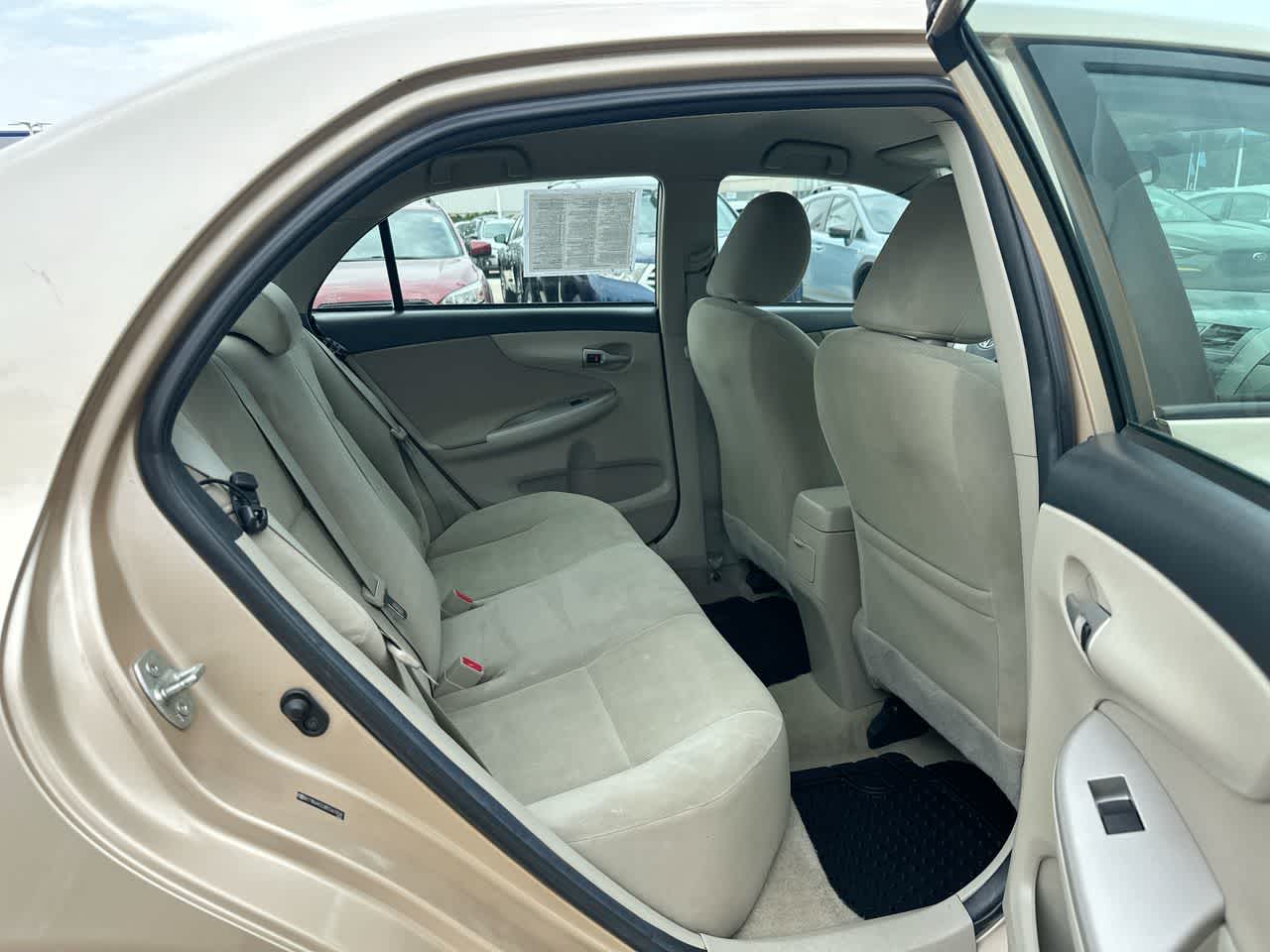 Thumbnail: 2011 Toyota Corolla - 25