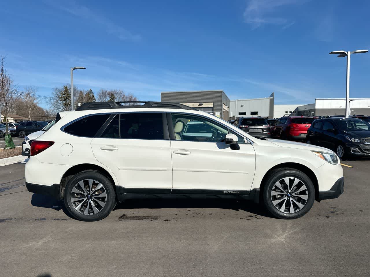 Thumbnail: 2016 Subaru Outback - 14