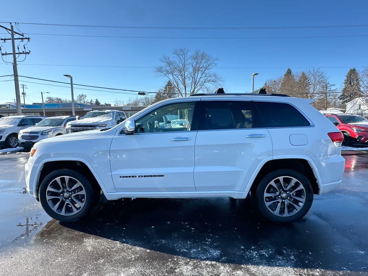 Thumbnail: 2017 Jeep Grand Cherokee - 11
