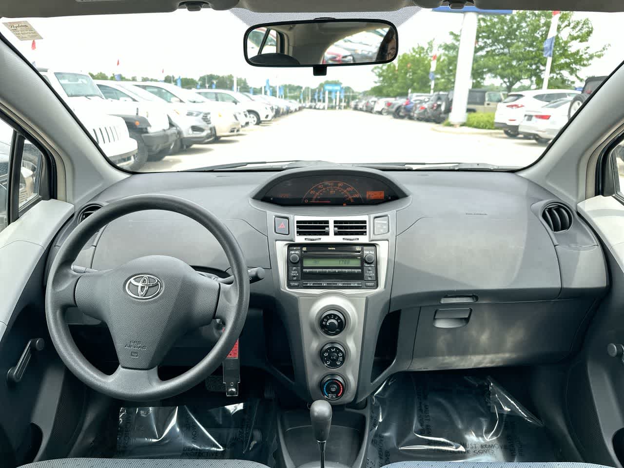 Thumbnail: 2010 Toyota Yaris - 20