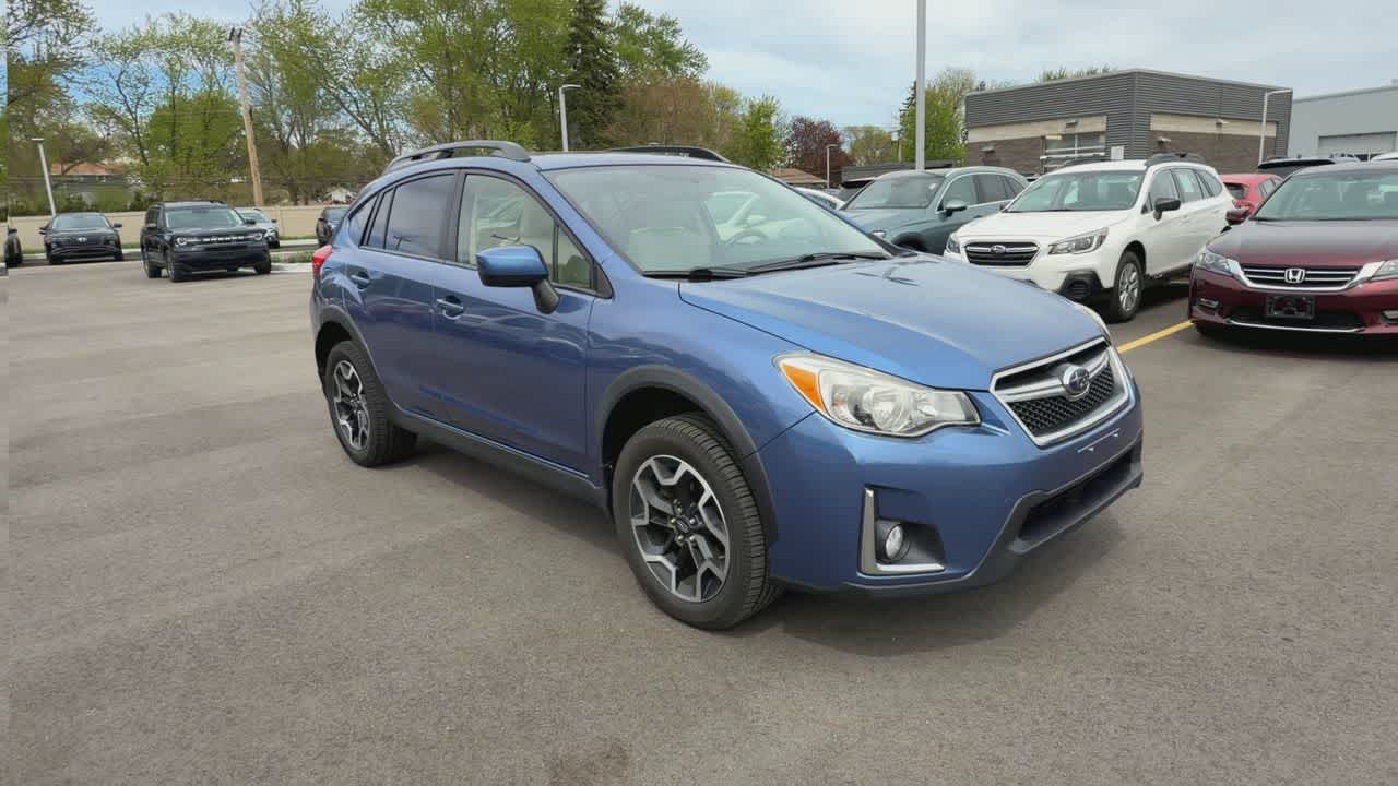 Thumbnail: 2017 Subaru Crosstrek - 2