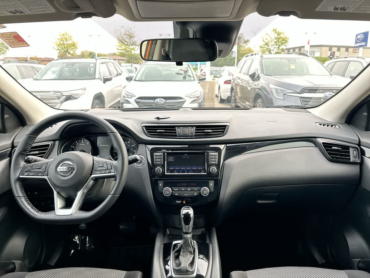 Thumbnail: 2020 Nissan Rogue Sport - 20