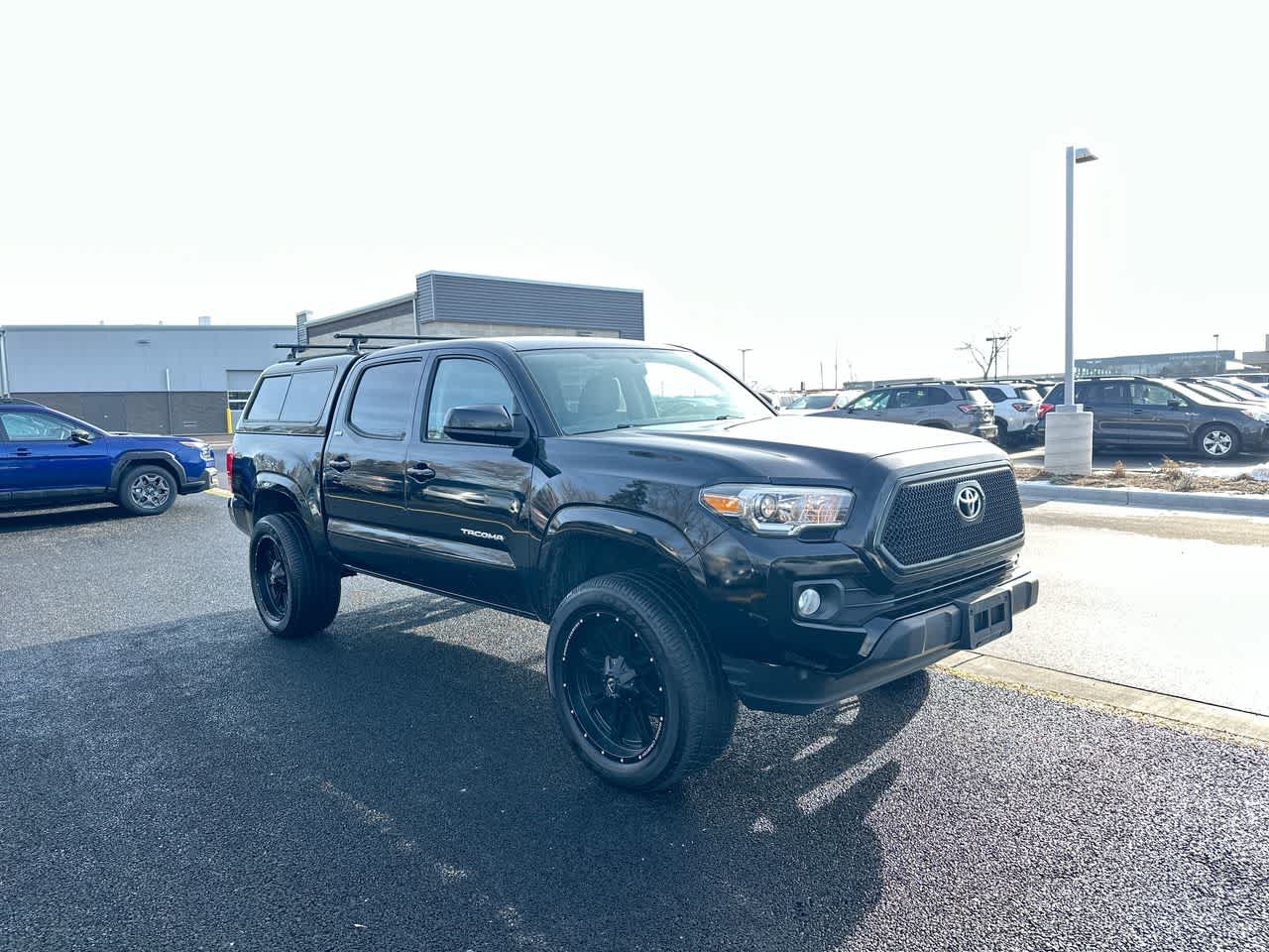 Thumbnail: 2016 Toyota Tacoma - 16