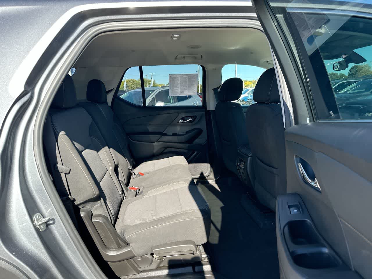 Thumbnail: 2020 Chevrolet Traverse - 25