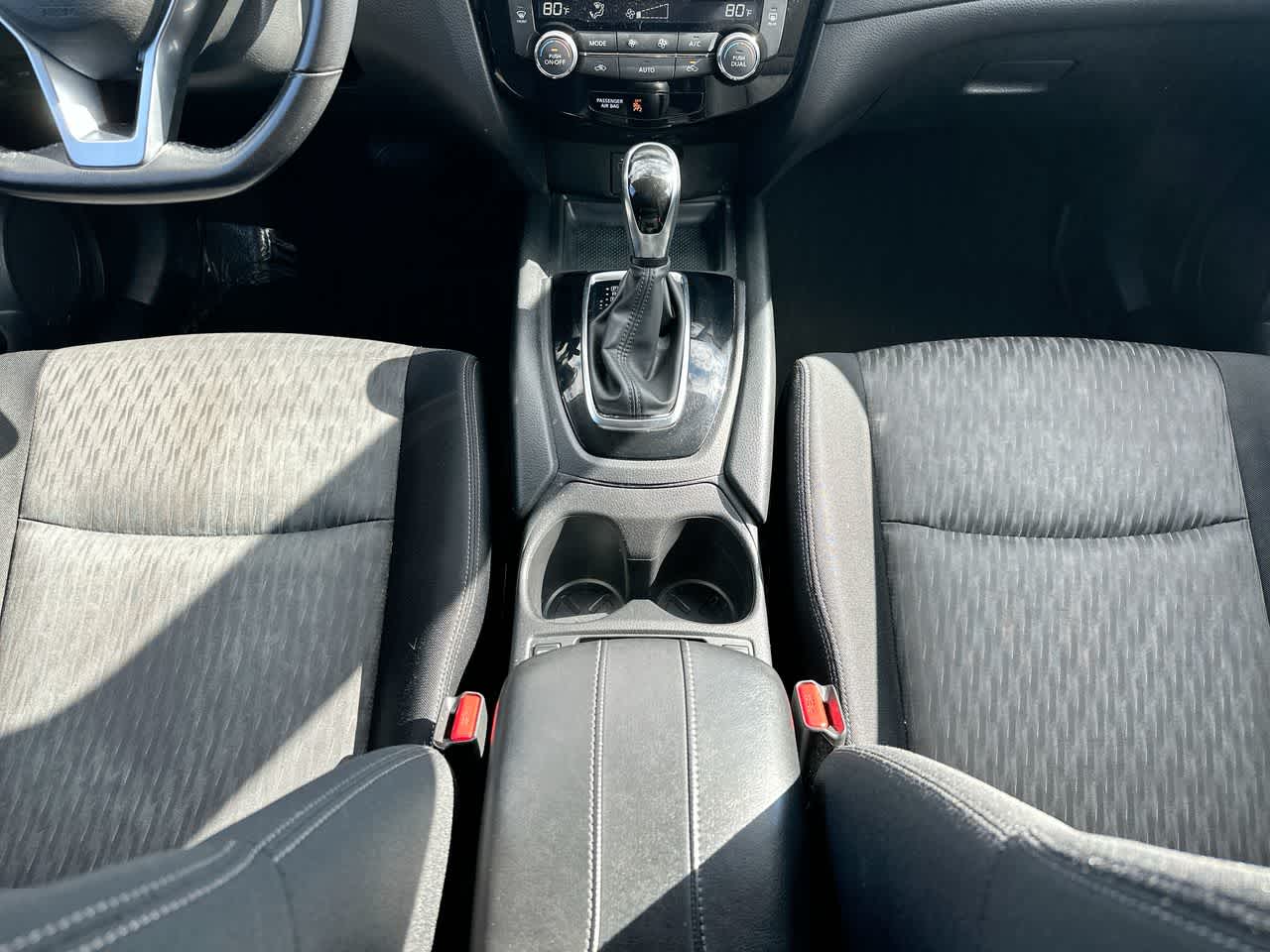 Thumbnail: 2017 Nissan Rogue - 30