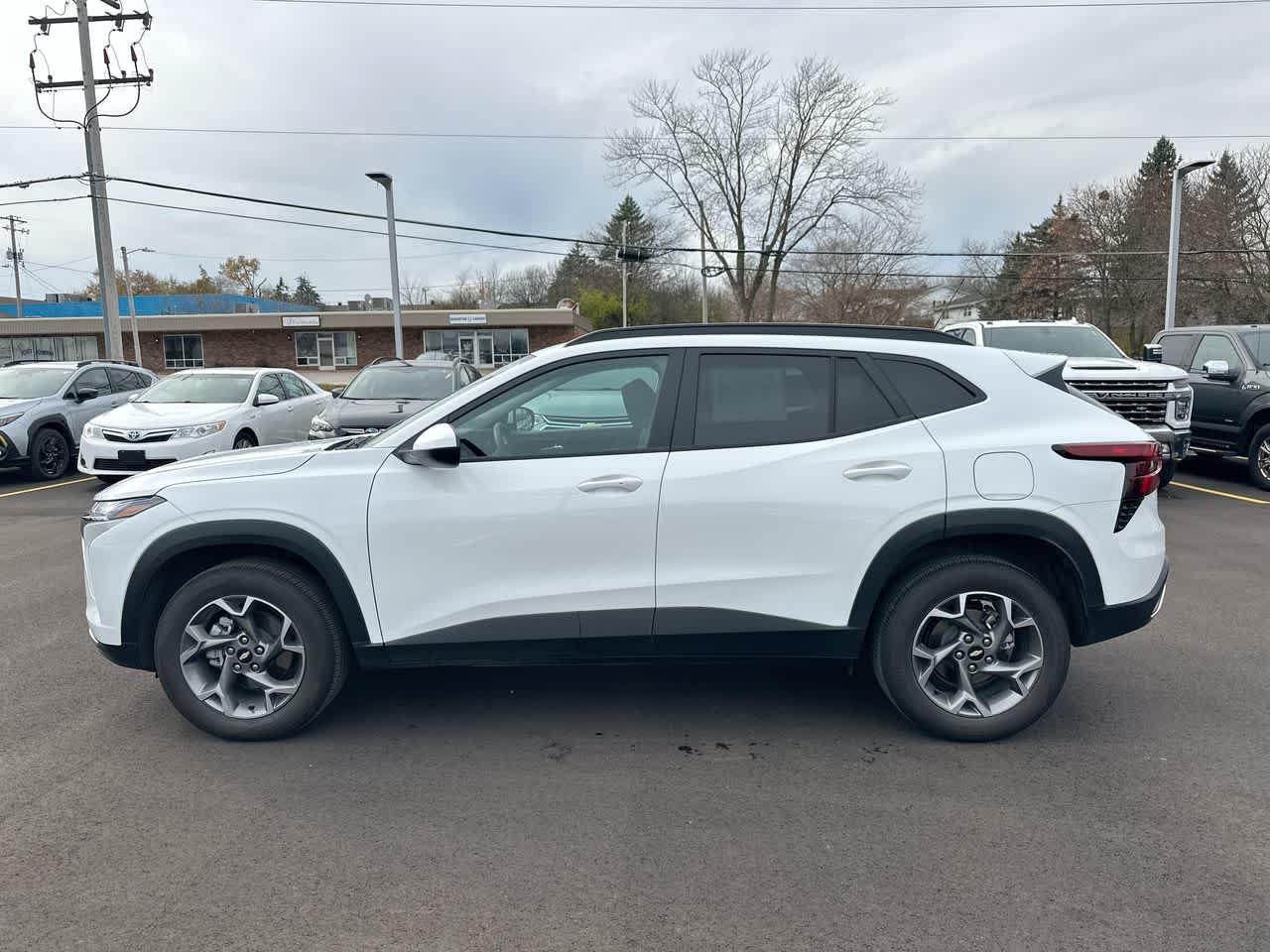 Thumbnail: 2025 Chevrolet Trax - 10