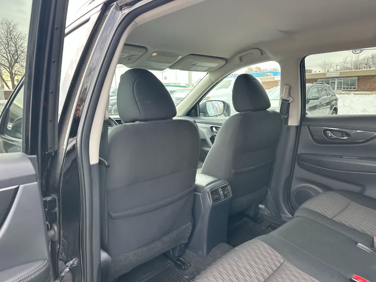 Thumbnail: 2017 Nissan Rogue - 23