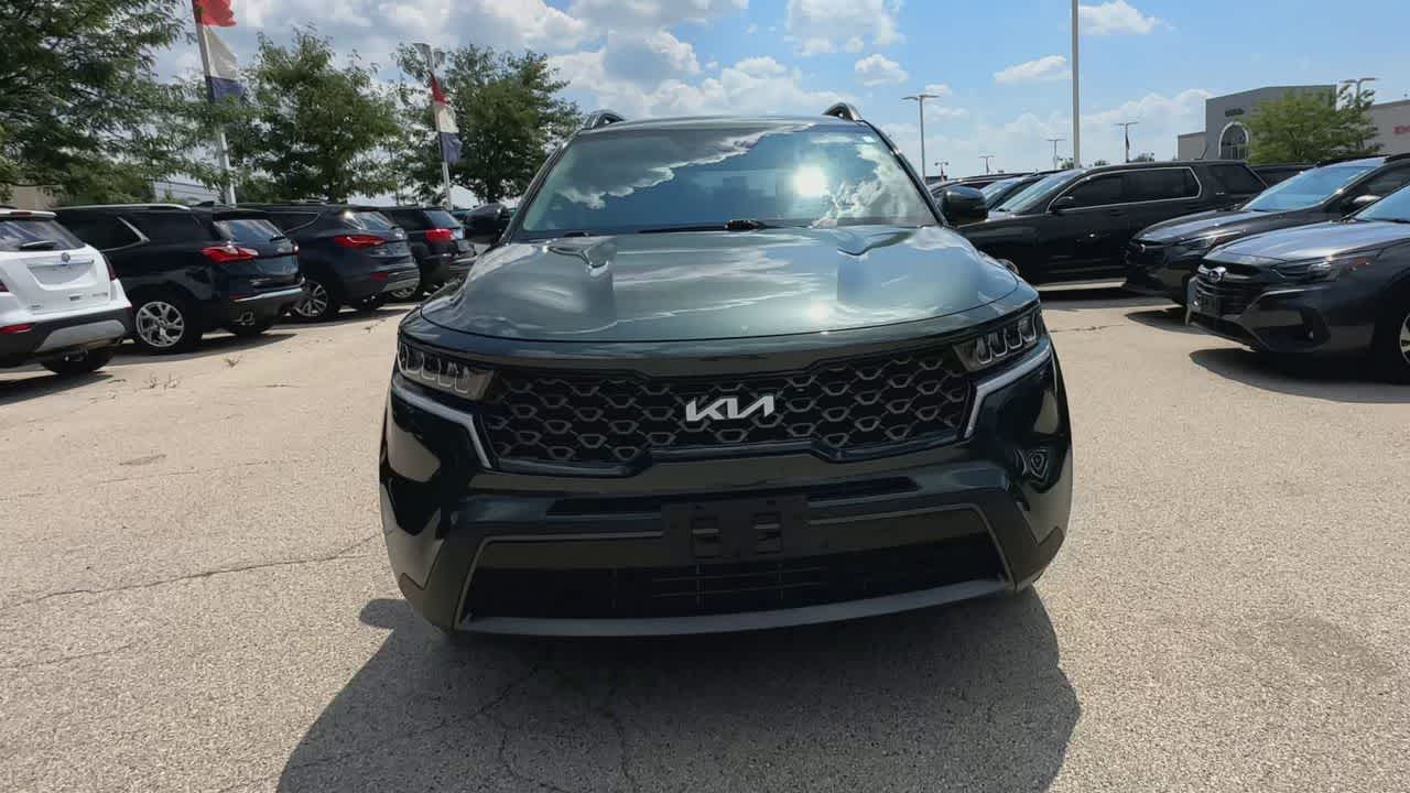 Thumbnail: 2022 Kia Sorento - 3
