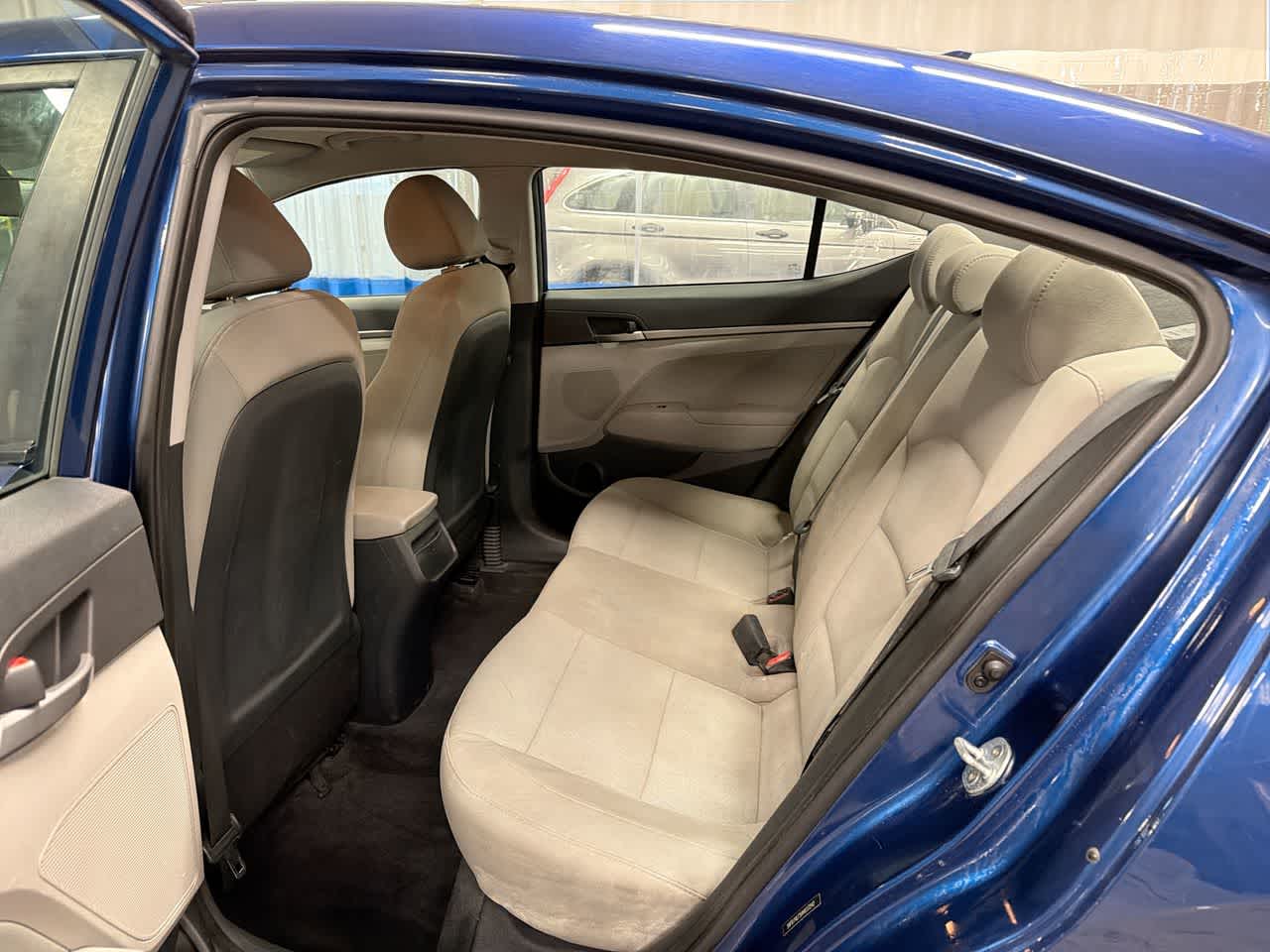 Thumbnail: 2017 Hyundai Elantra - 24