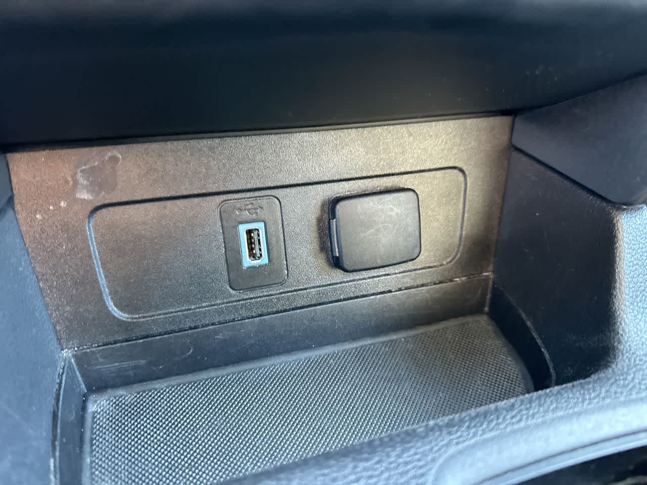 Thumbnail: 2018 Ford Escape - 32