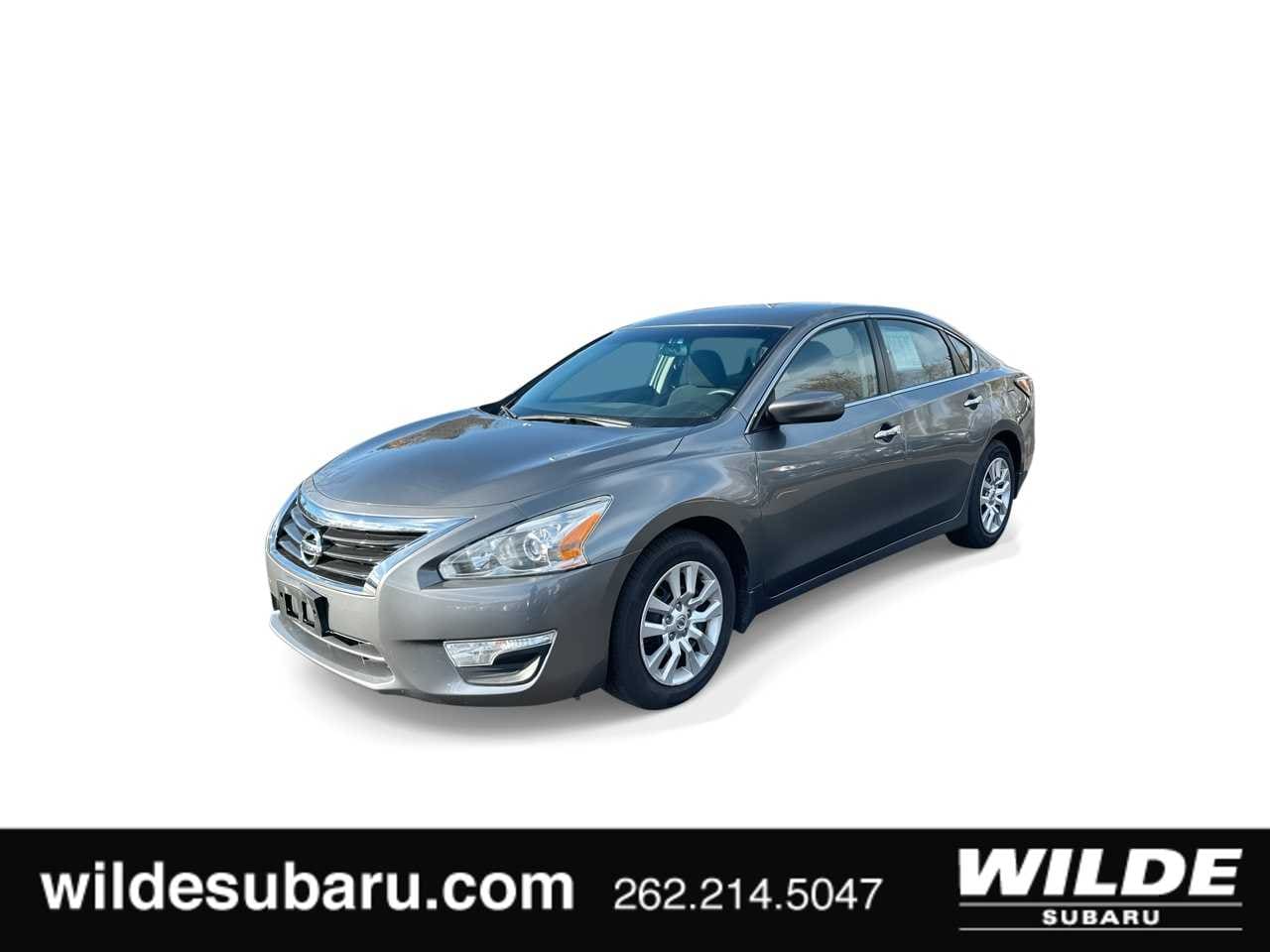 2015 Nissan Altima S -
                  Waukesha, WI