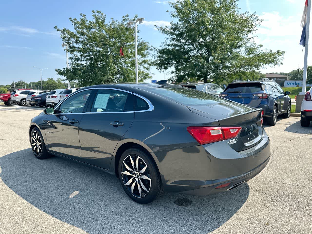 Thumbnail: 2016 Chevrolet Malibu - 11