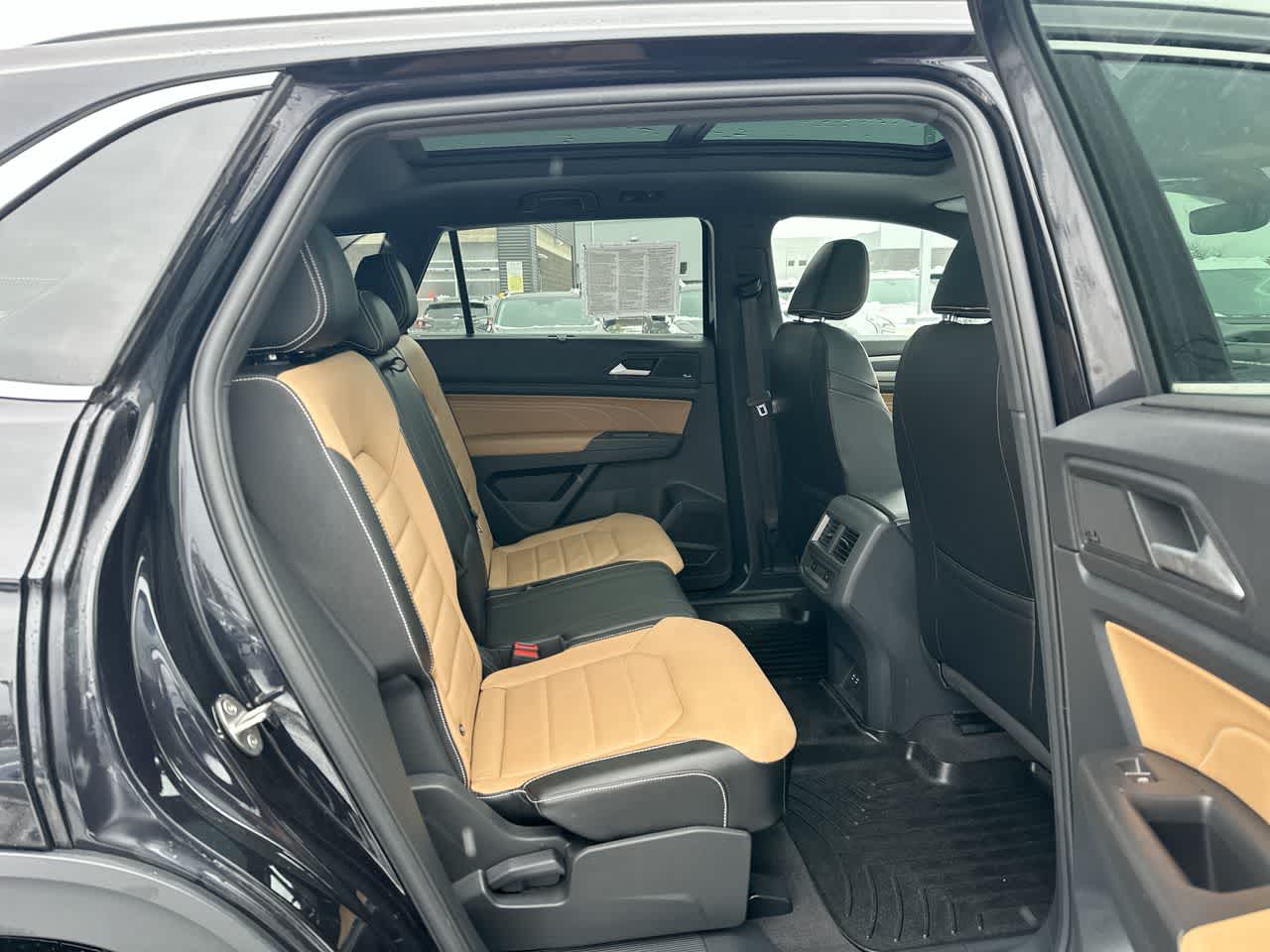 Thumbnail: 2022 Volkswagen Atlas - 26