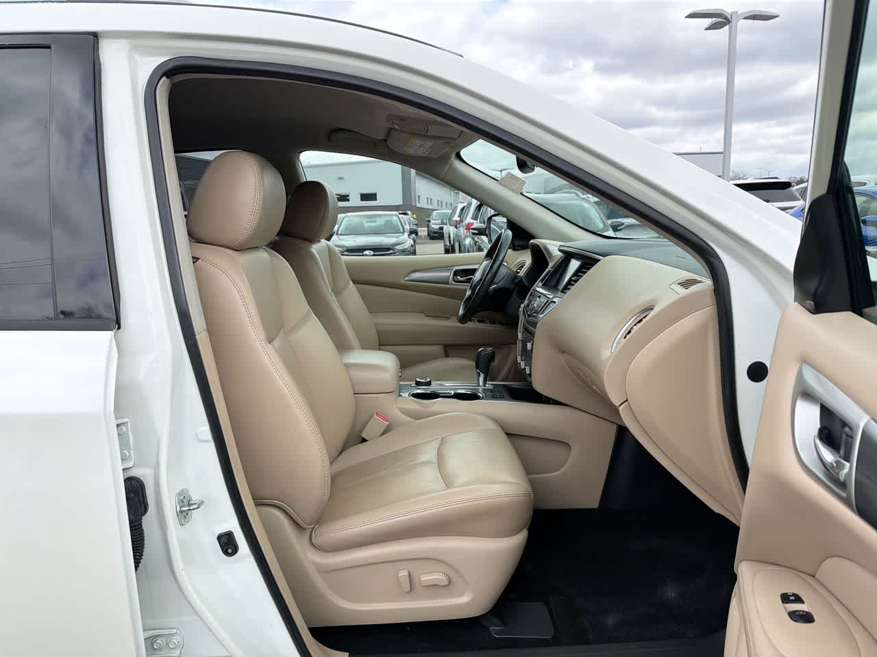 Thumbnail: 2018 Nissan Pathfinder - 27