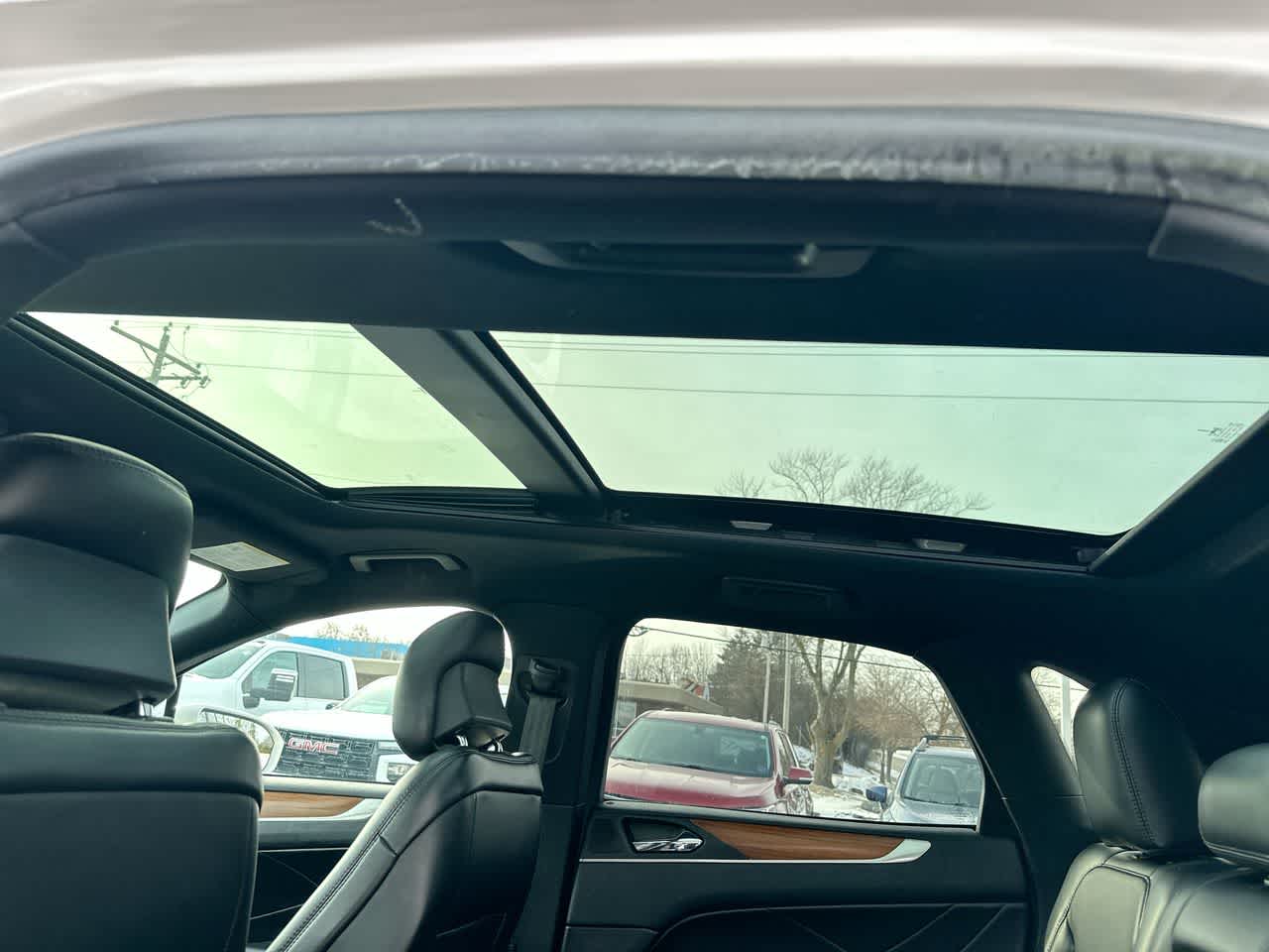 Thumbnail: 2019 Lincoln MKC - 24