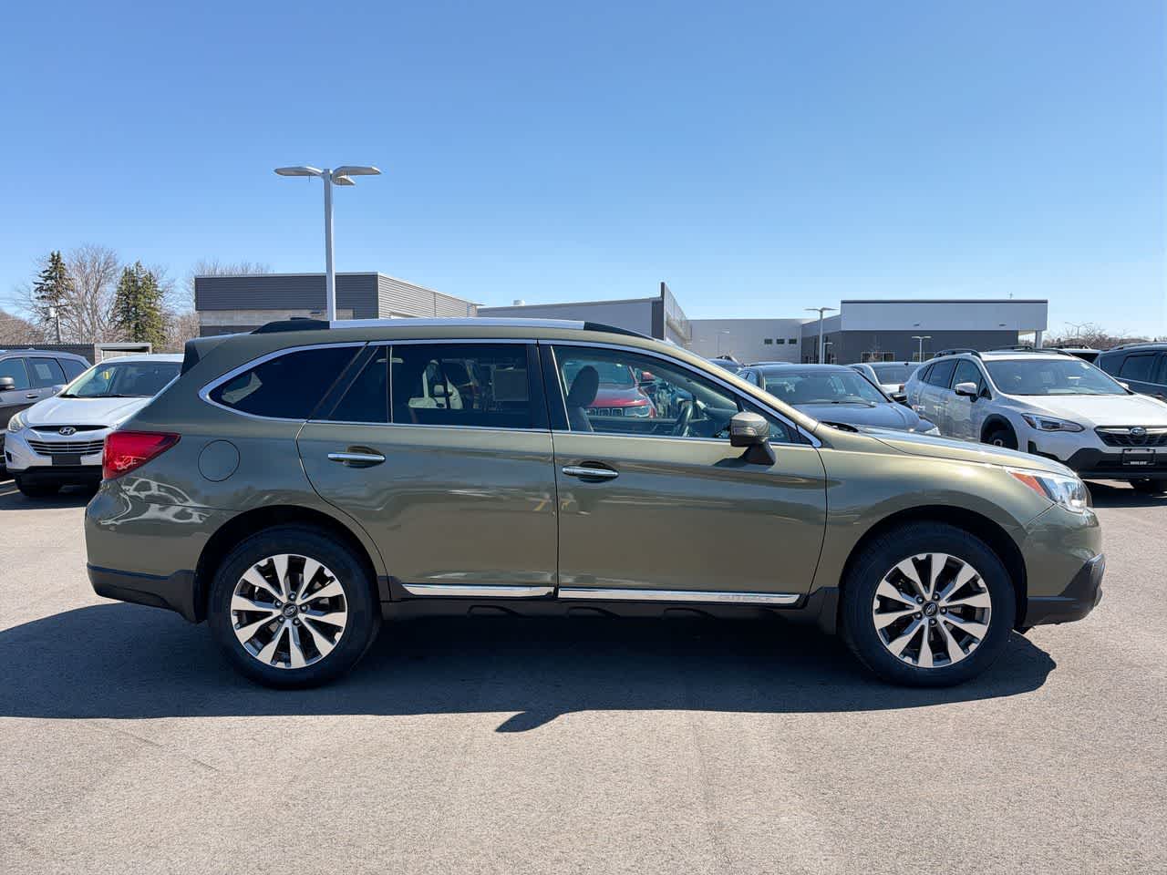 Thumbnail: 2017 Subaru Outback - 14