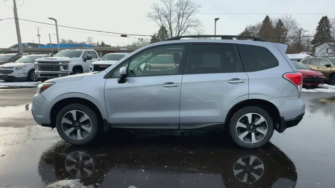 Thumbnail: 2017 Subaru Forester - 5