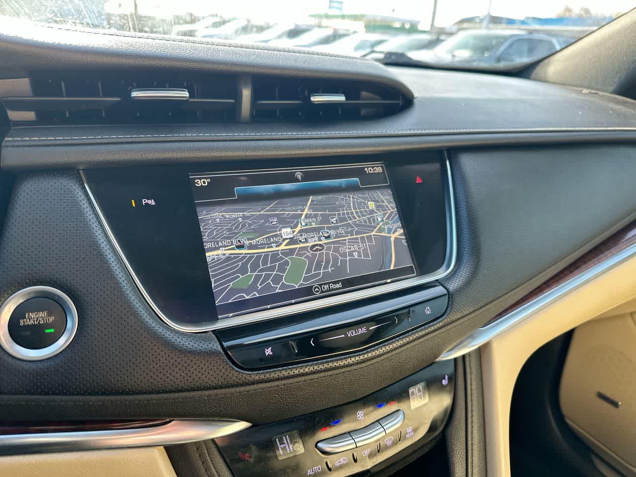 Thumbnail: 2017 Cadillac XT5 - 32