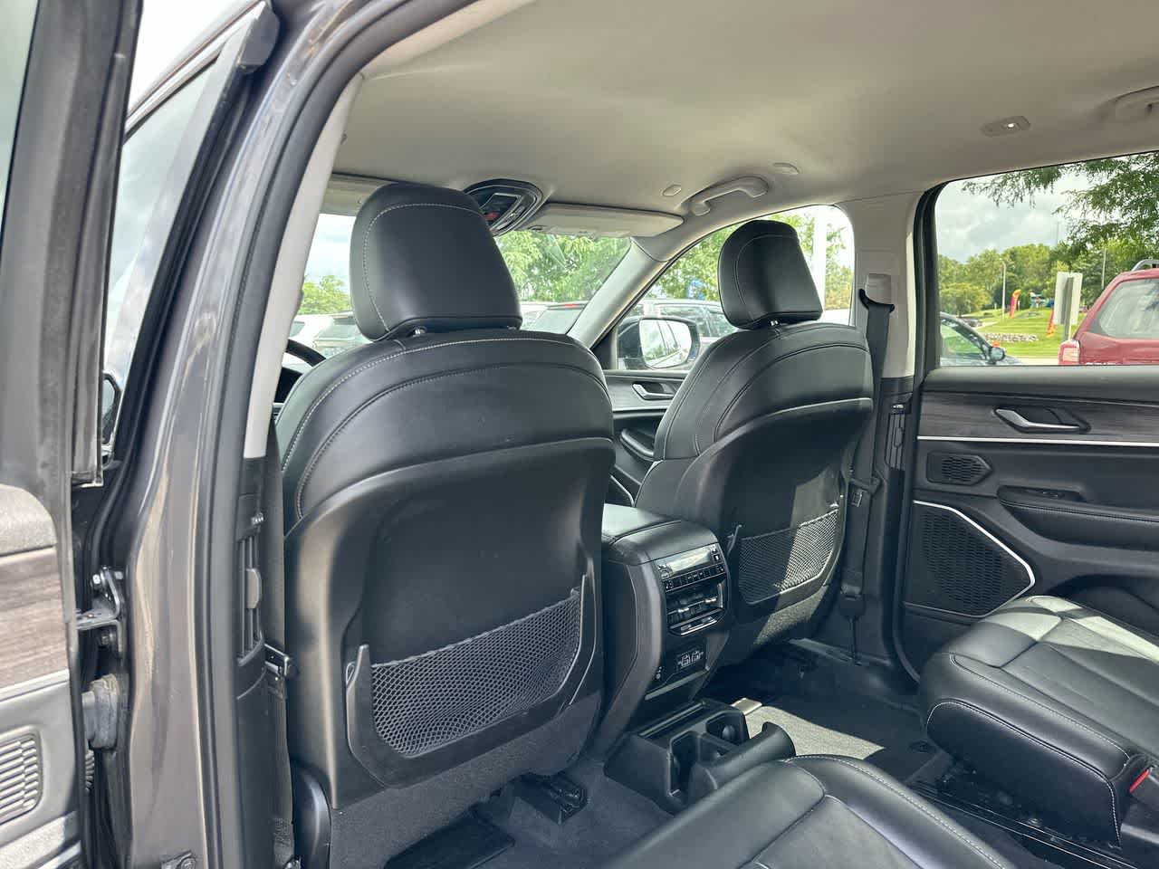 Thumbnail: 2021 Jeep Grand Cherokee L - 23