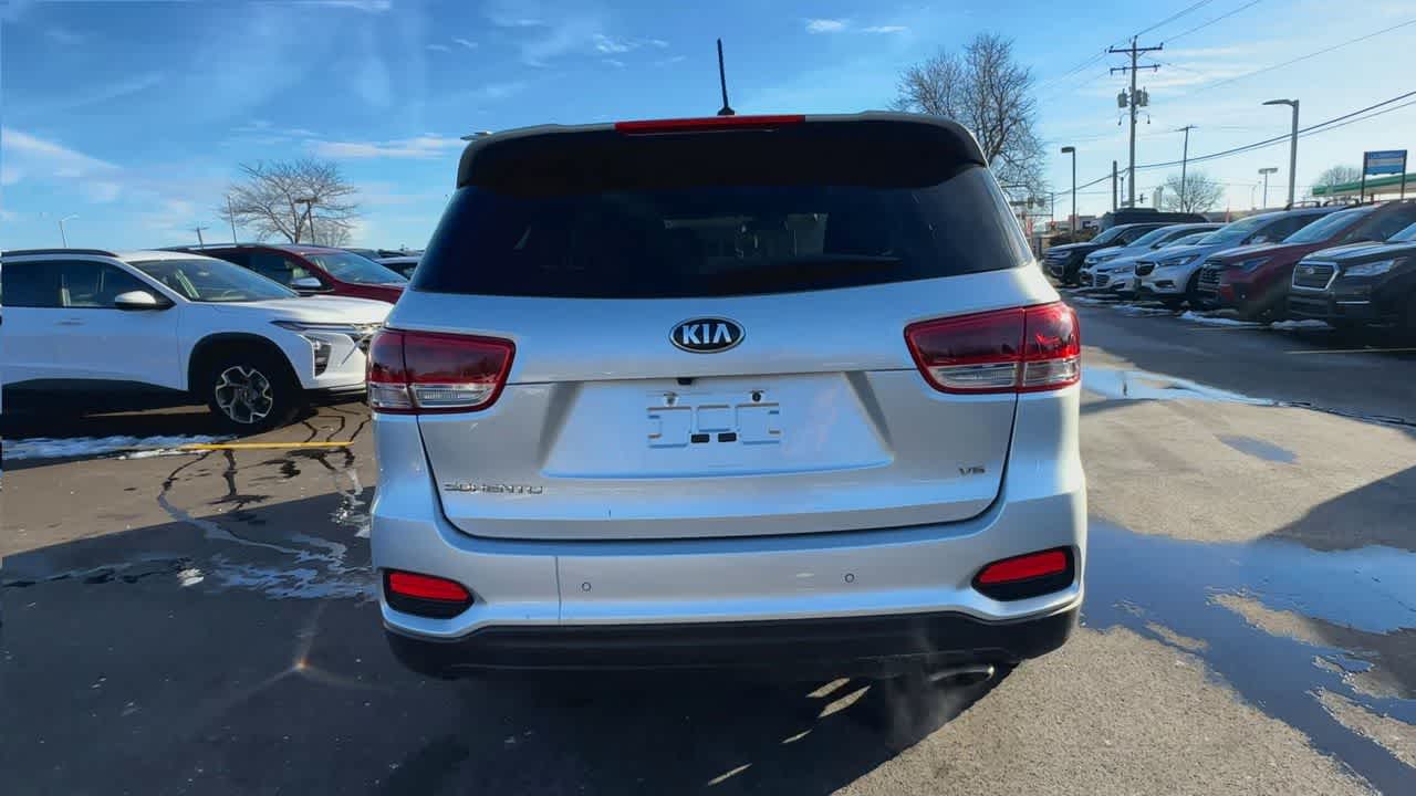 Thumbnail: 2019 Kia Sorento - 7