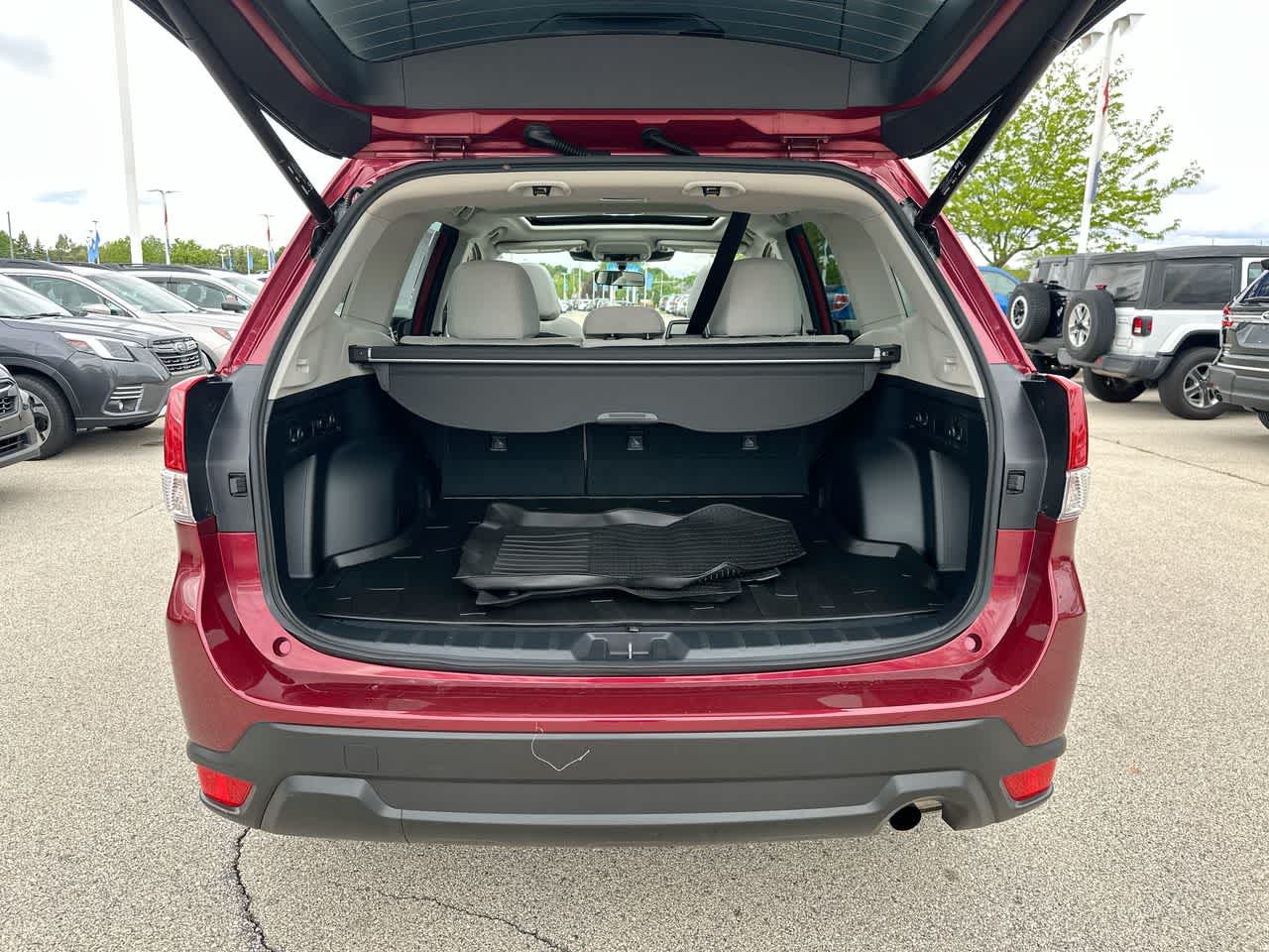2022 Subaru Forester Premium 36