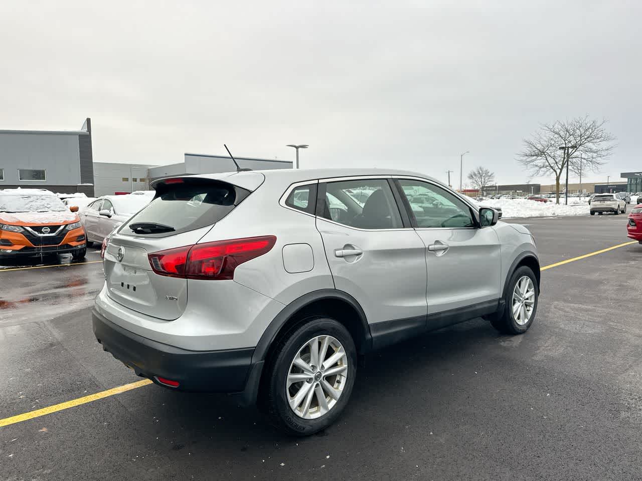 Thumbnail: 2017 Nissan Rogue Sport - 13