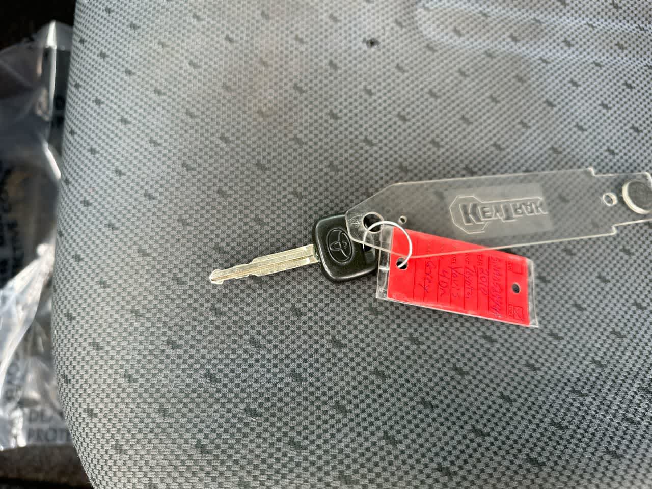 Thumbnail: 2010 Toyota Yaris - 33
