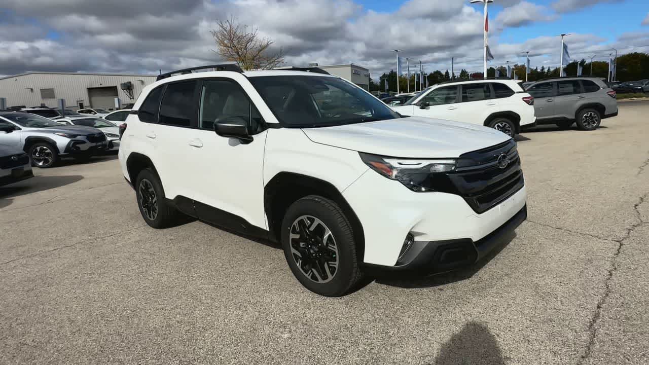 2025 Subaru Forester Premium Base photo 2