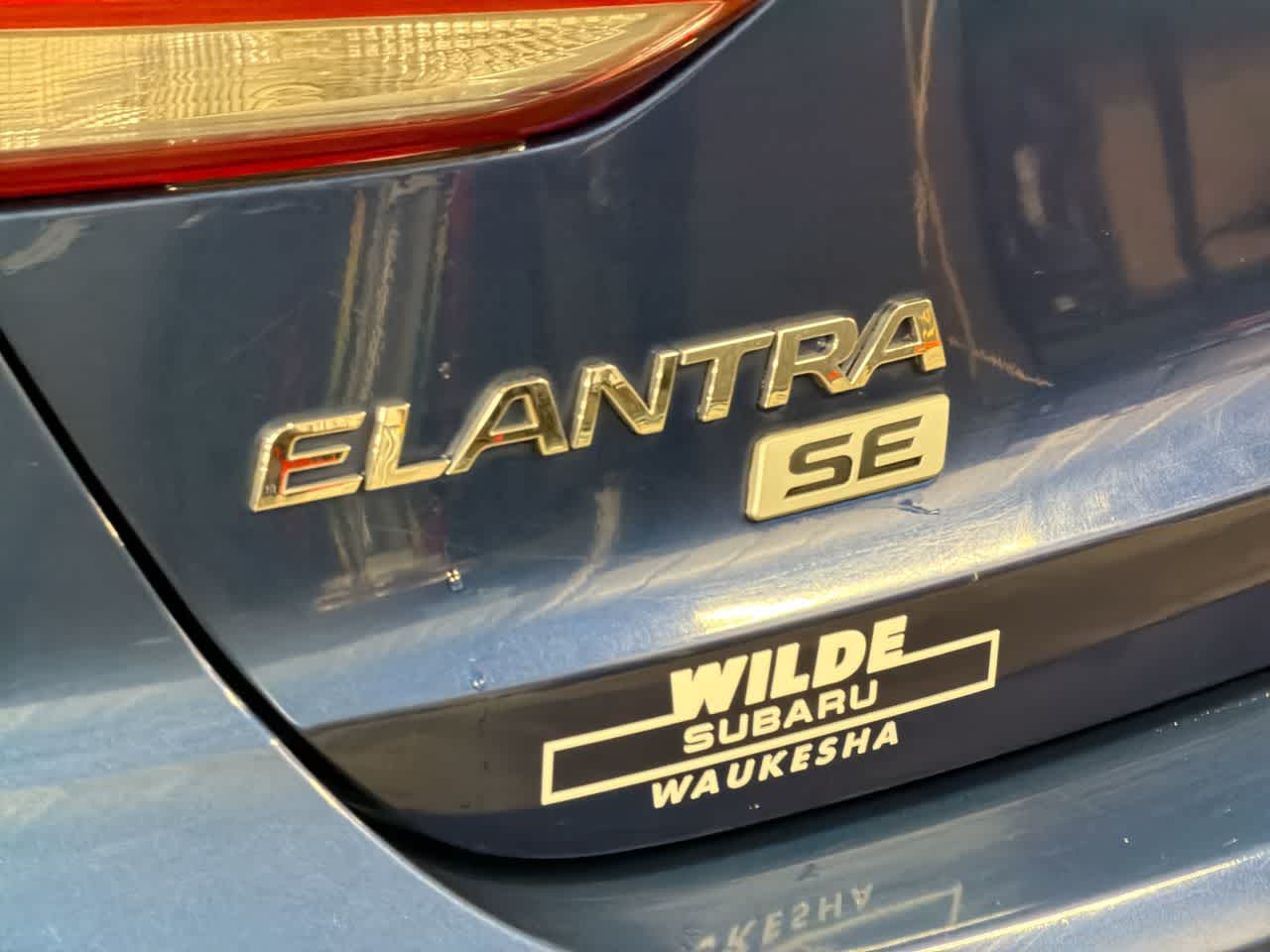 Thumbnail: 2017 Hyundai Elantra - 18