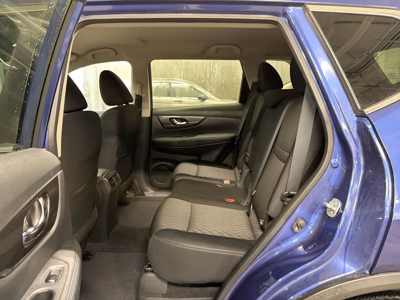 Thumbnail: 2017 Nissan Rogue - 24