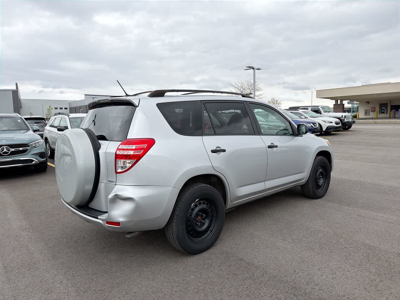 Thumbnail: 2009 Toyota RAV4 - 13