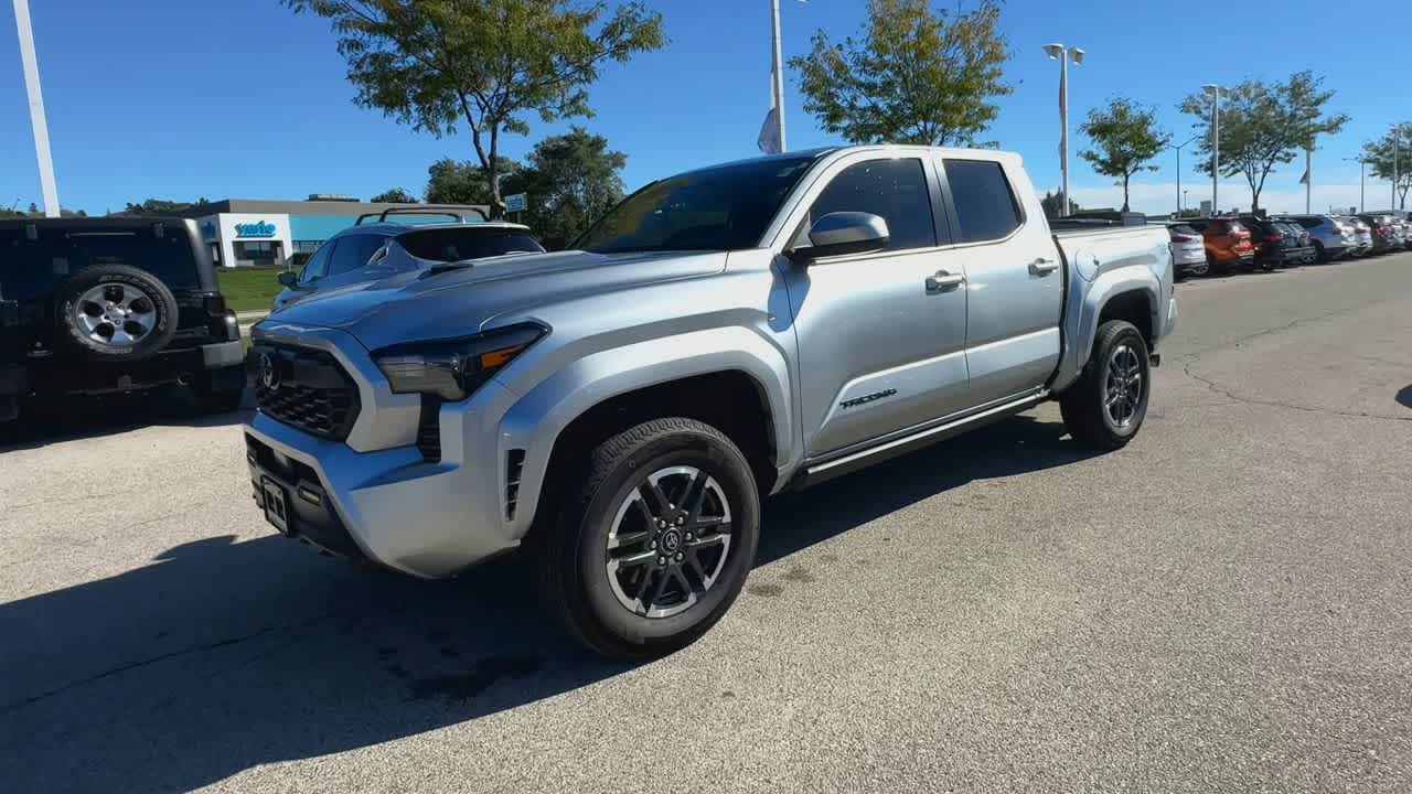 2025 Toyota Tacoma TRD Sport photo 4