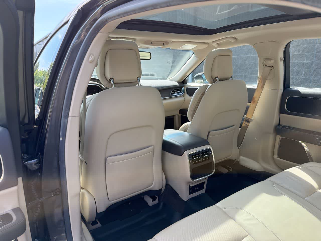 Thumbnail: 2017 Lincoln Continental - 22
