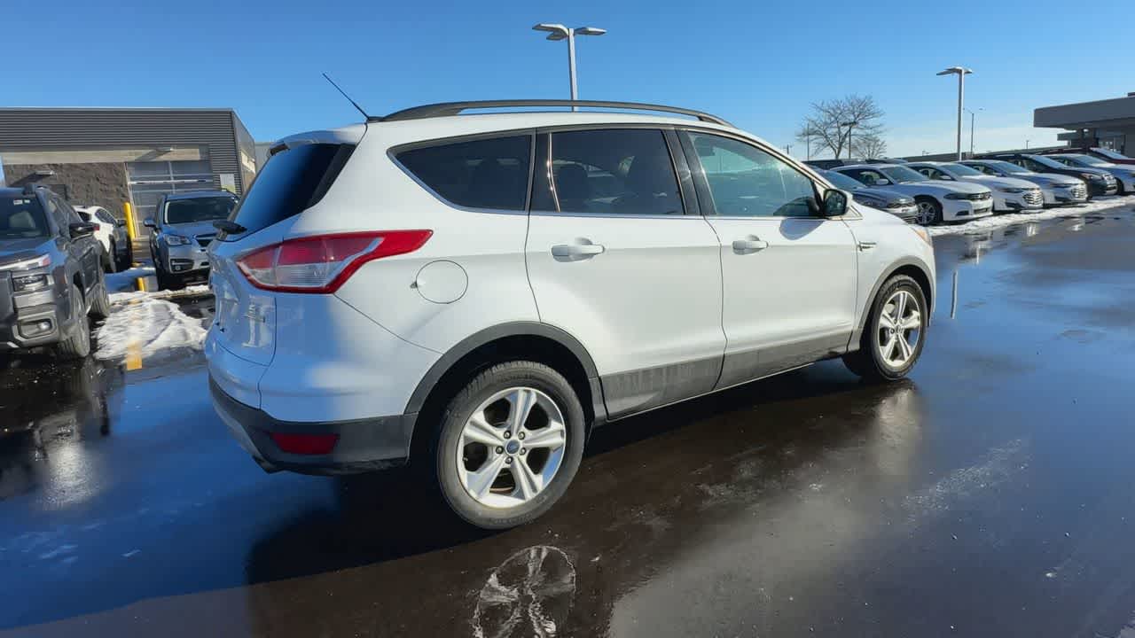 Thumbnail: 2015 Ford Escape - 8