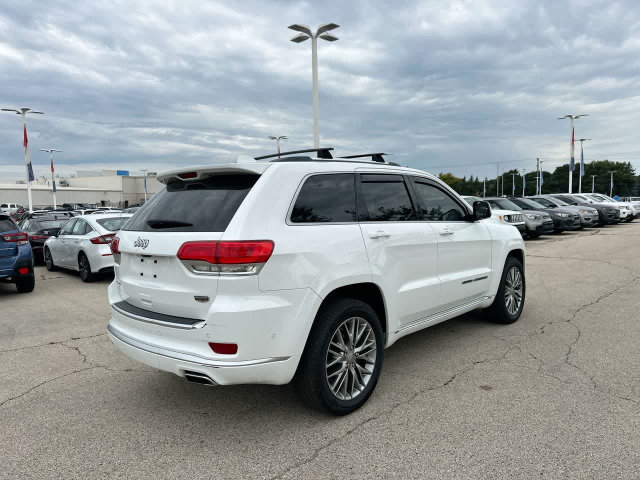 Thumbnail: 2018 Jeep Grand Cherokee - 13