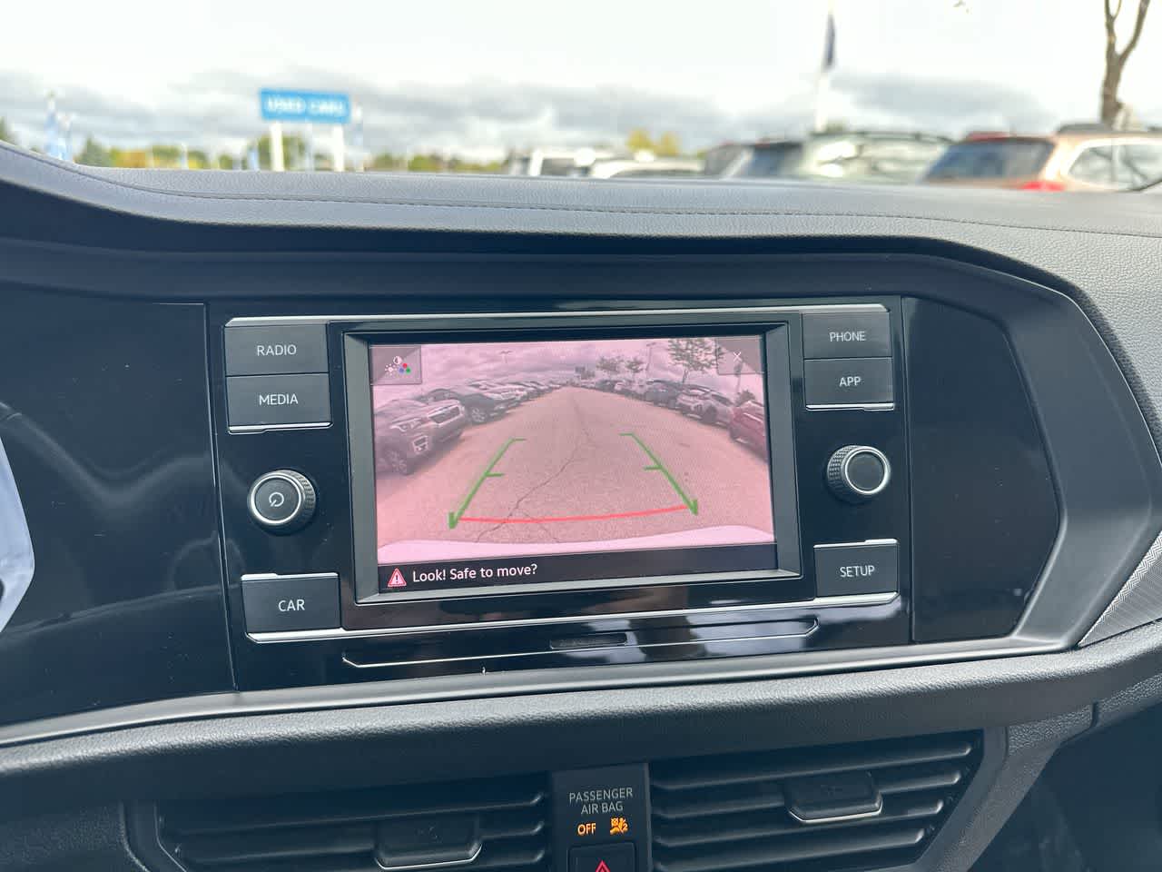 Thumbnail: 2019 Volkswagen Jetta - 32