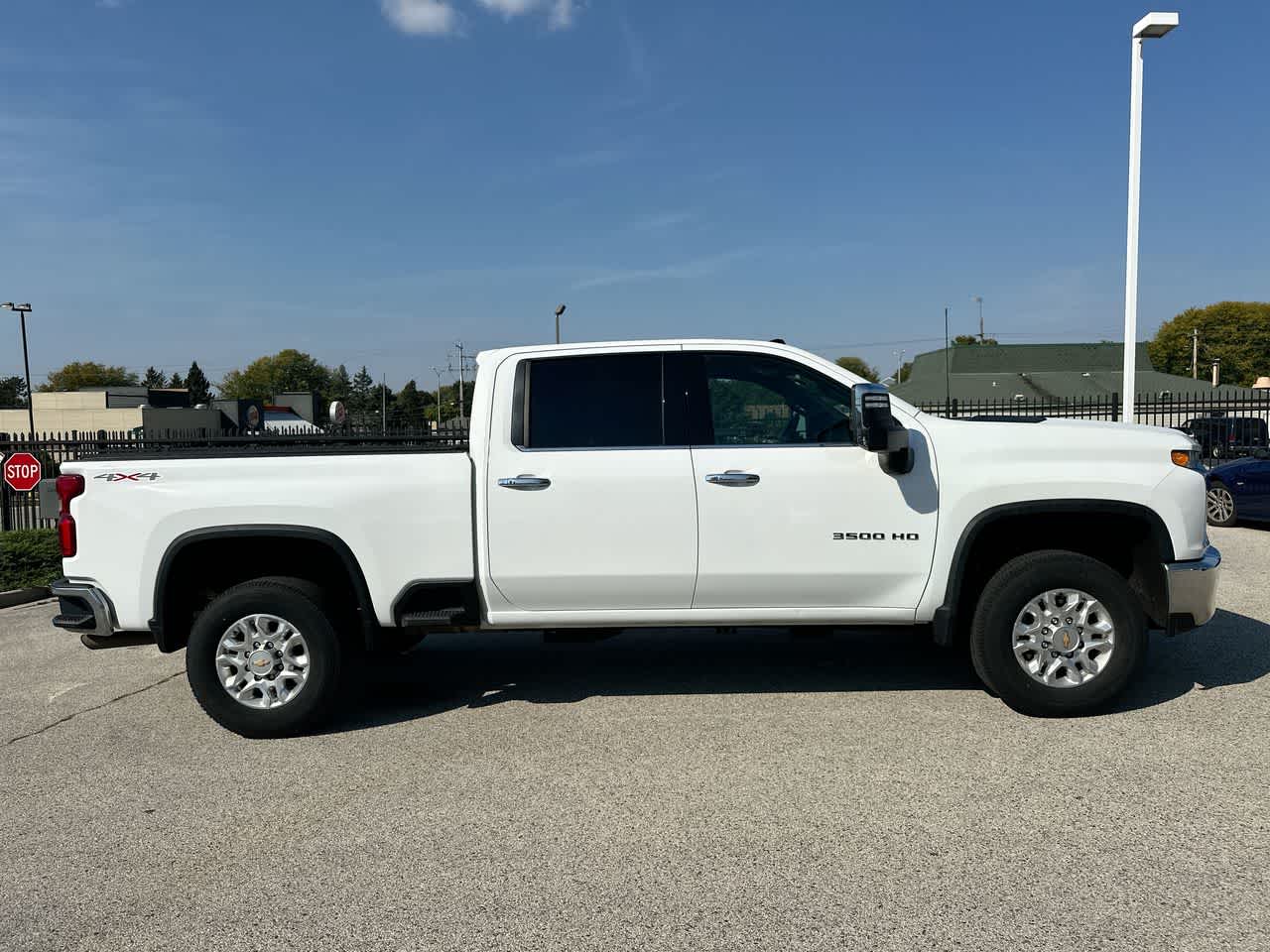 Thumbnail: 2022 Chevrolet Silverado 3500 - 14