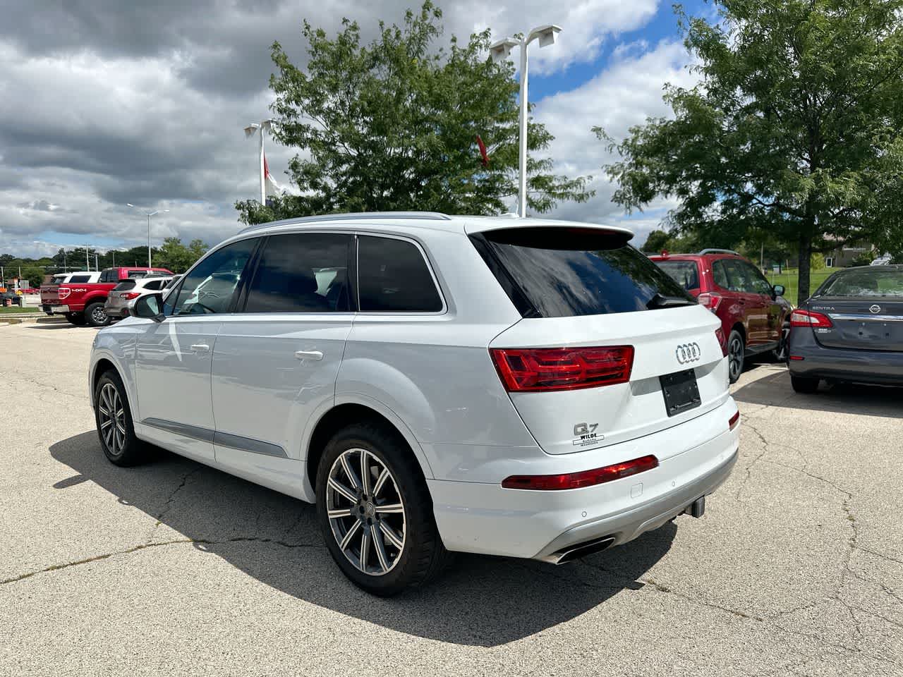Thumbnail: 2017 Audi Q7 - 11