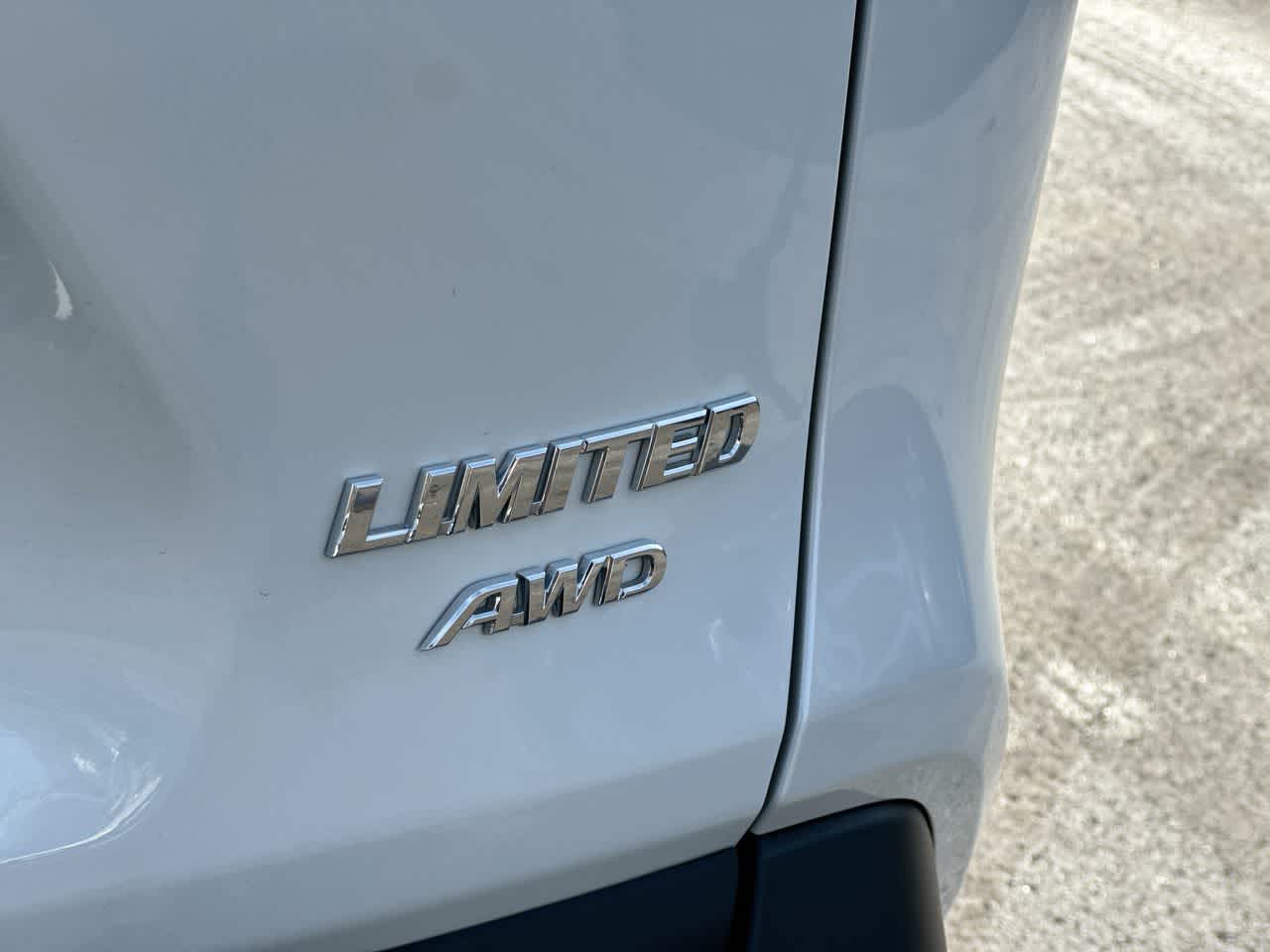 Thumbnail: 2024 Toyota RAV4 - 18