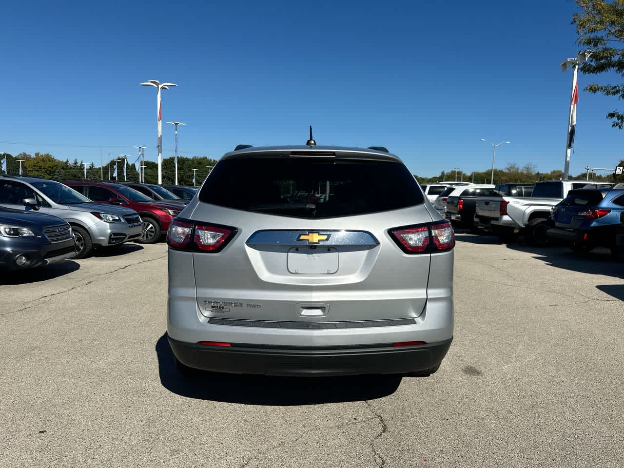 Thumbnail: 2017 Chevrolet Traverse - 12