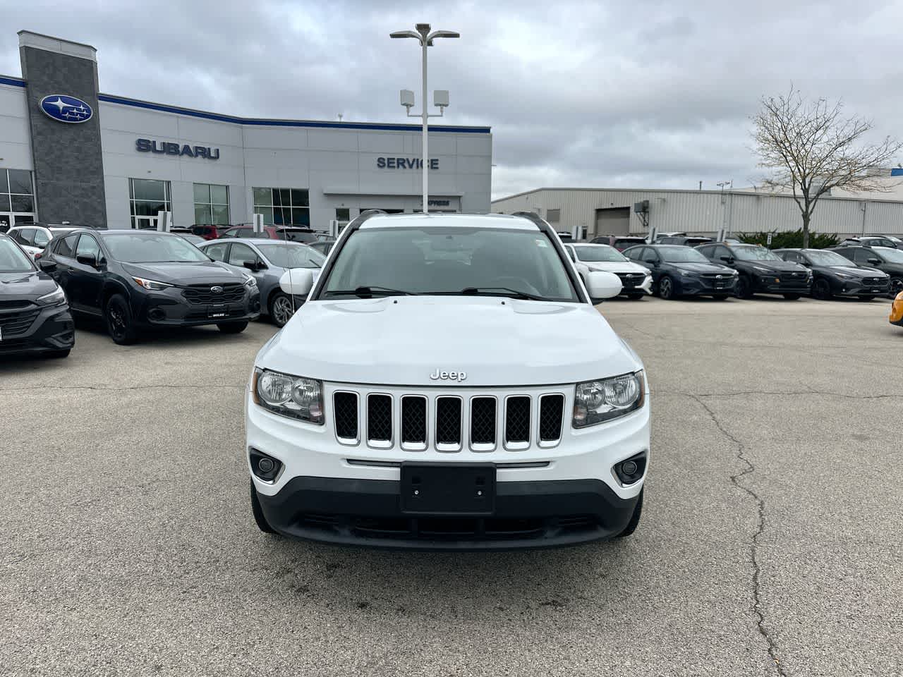 Thumbnail: 2017 Jeep Compass - 16