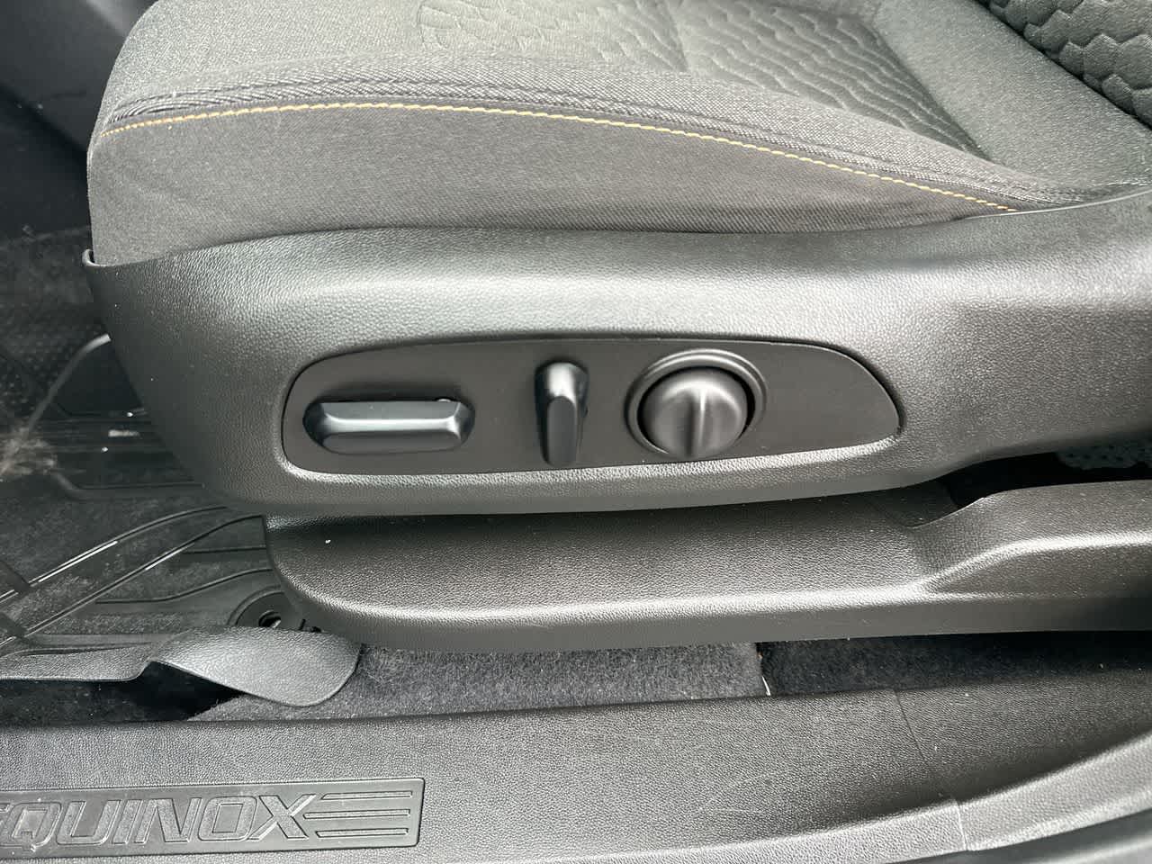 Thumbnail: 2020 Chevrolet Equinox - 22