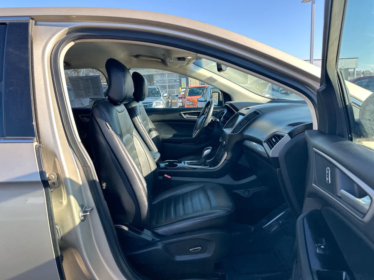 Thumbnail: 2017 Ford Edge - 26