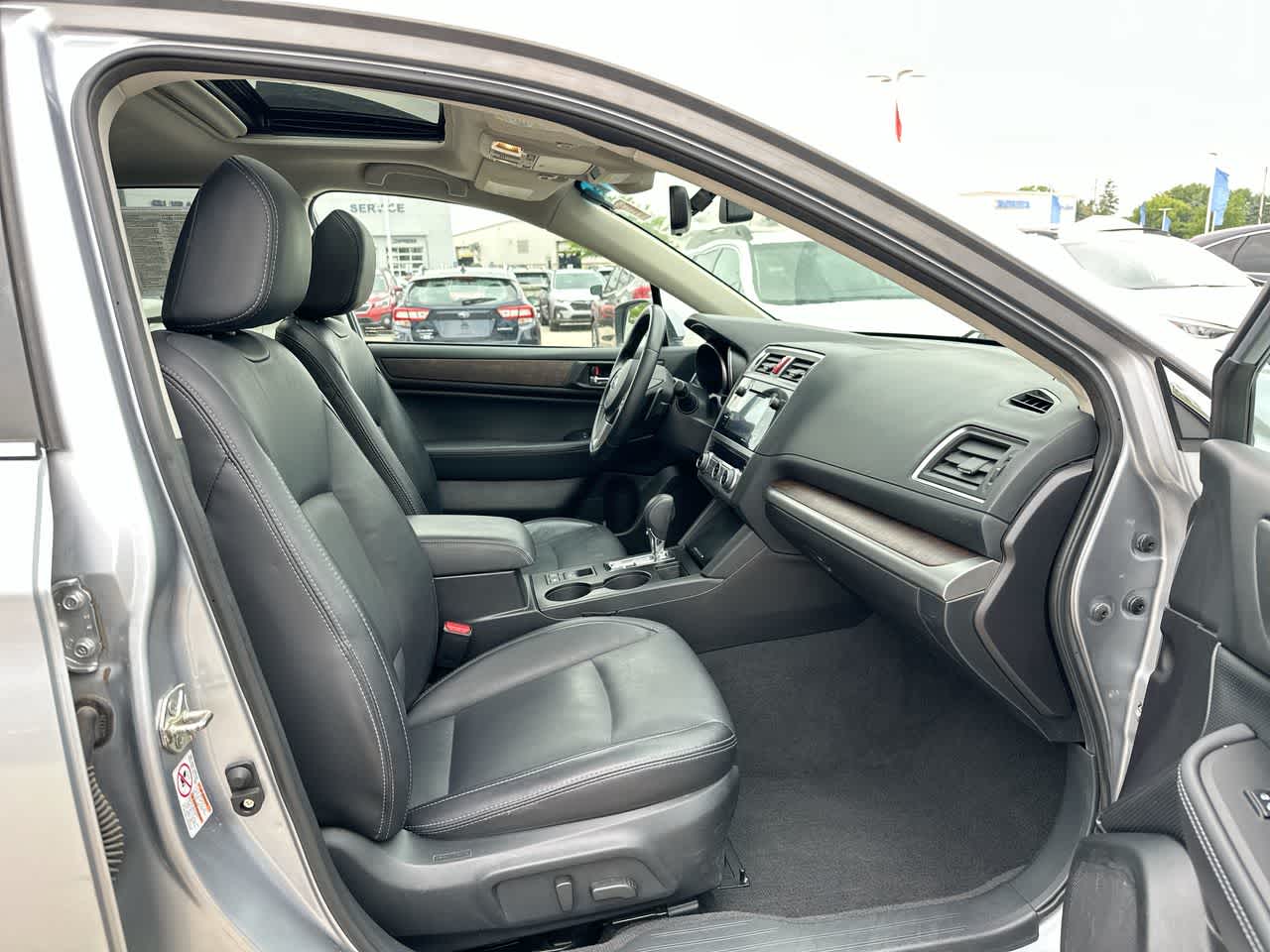 2017 Subaru Outback Limited 27
