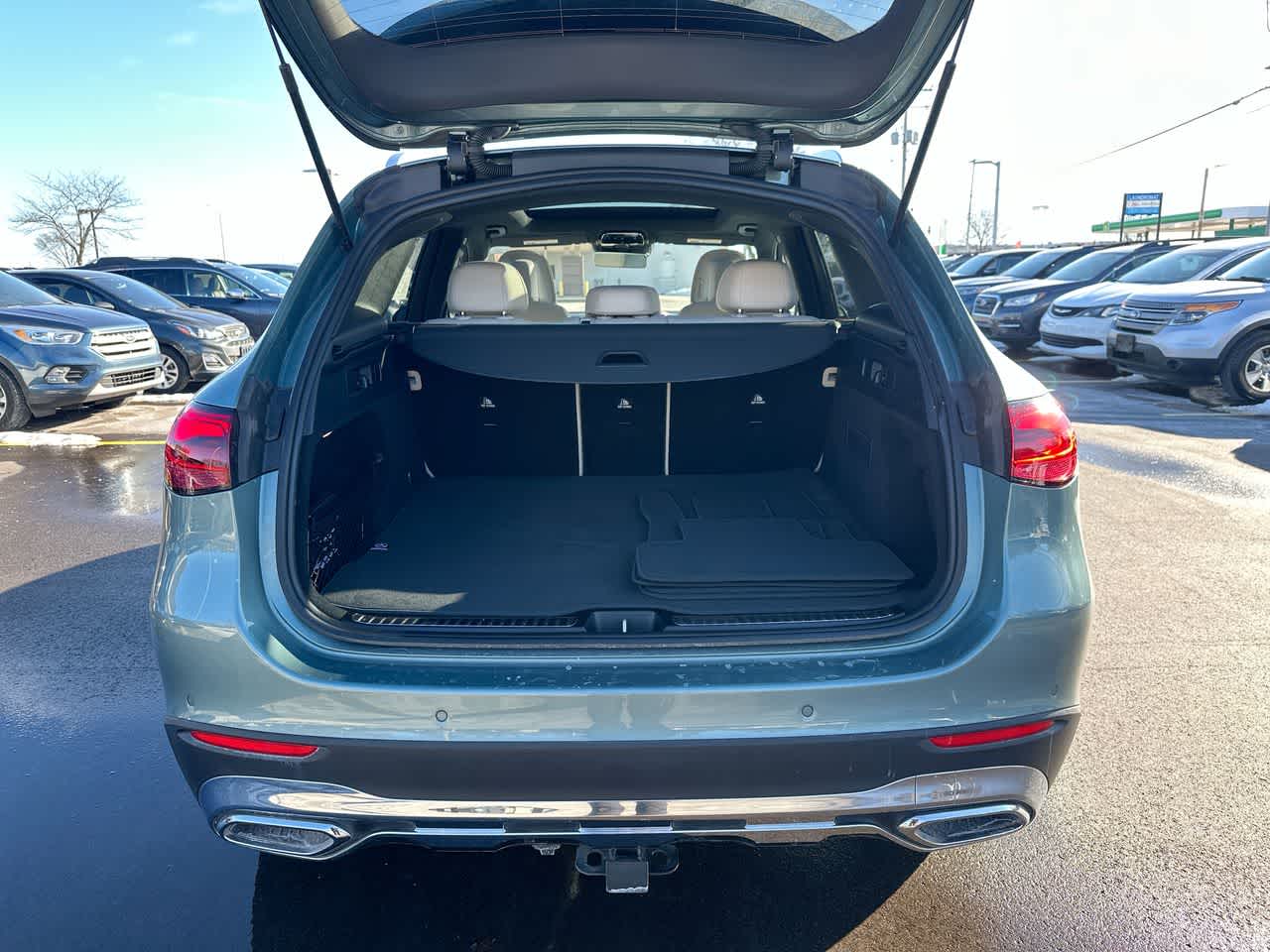 Thumbnail: 2025 Mercedes-Benz GLC - 38