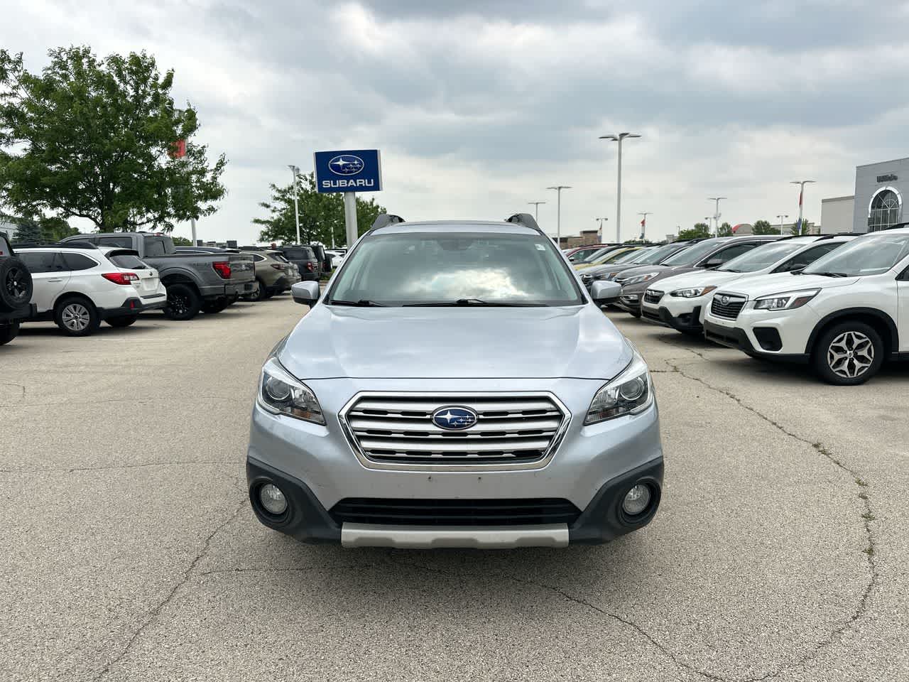 2017 Subaru Outback Limited 16