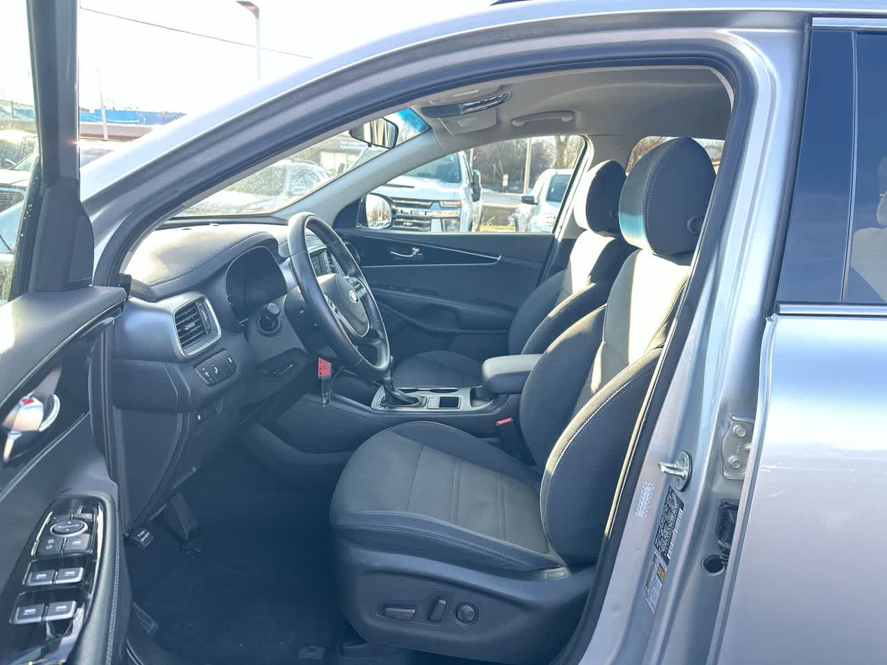 Thumbnail: 2019 Kia Sorento - 21